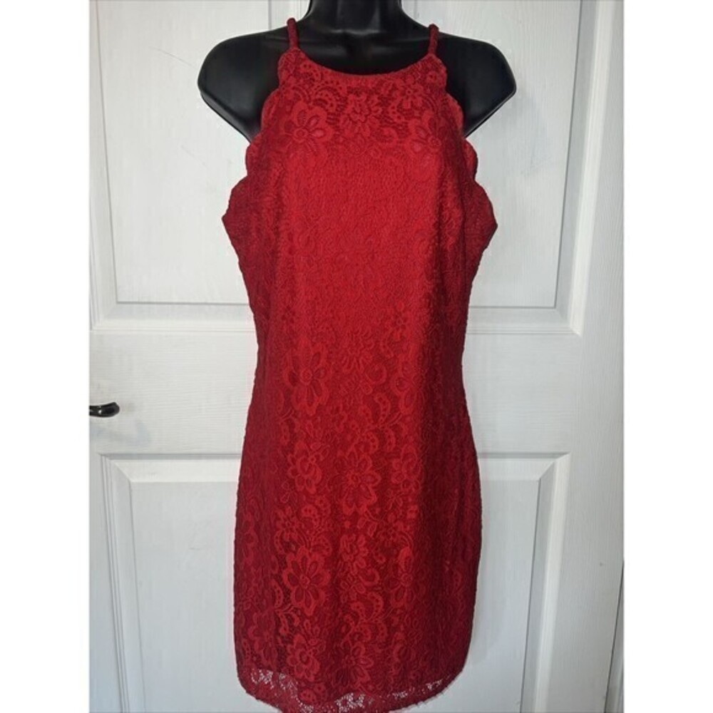 BCX Dress Women's Med Bright Red Lace Crochet Sleeveless Sheath Romantic‎ Party